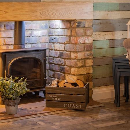 Vila Den Of Joy Humberston Fitties Sleeps 6,Hot Tub,Log Burner Cleethorpes Exteriér fotografie